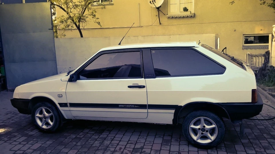 Lada 2108 2