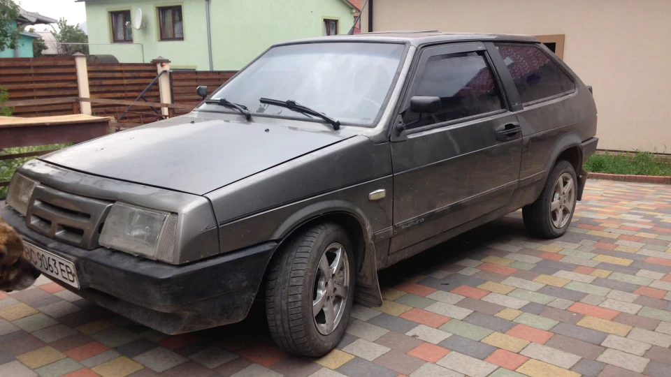 Lada 2108 4