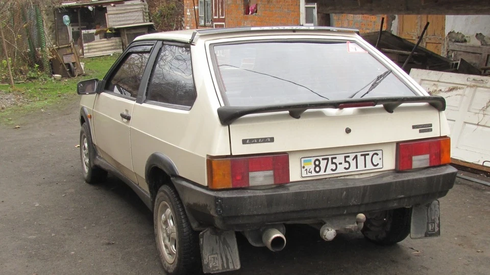 Lada 2108 3