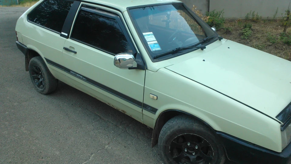 Lada 2108 4