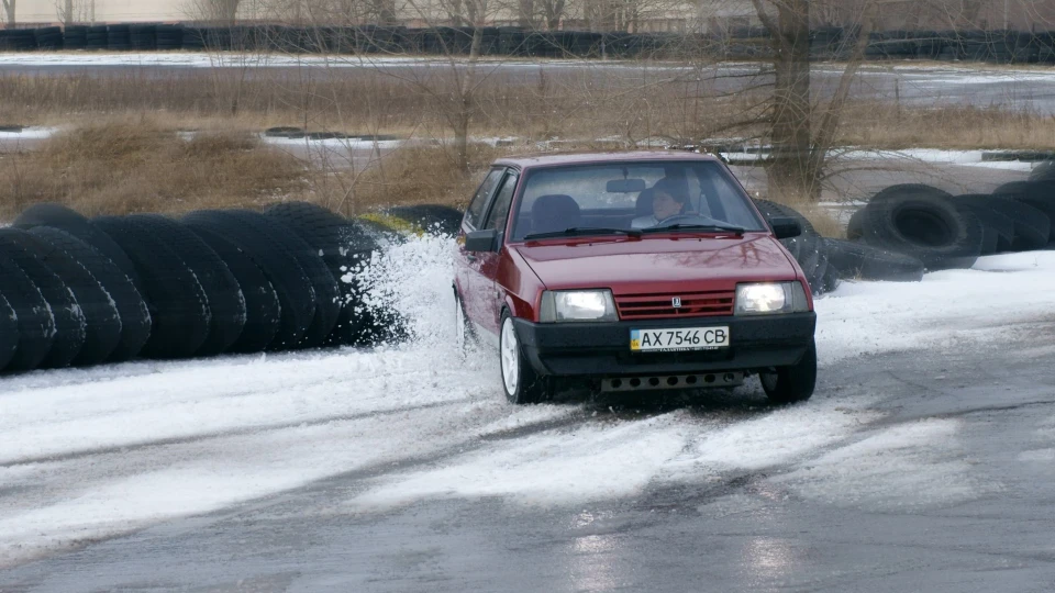 Lada 2108 4