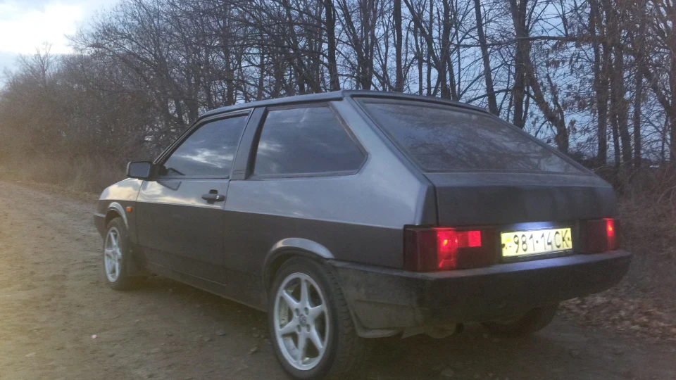 Lada 2108 4