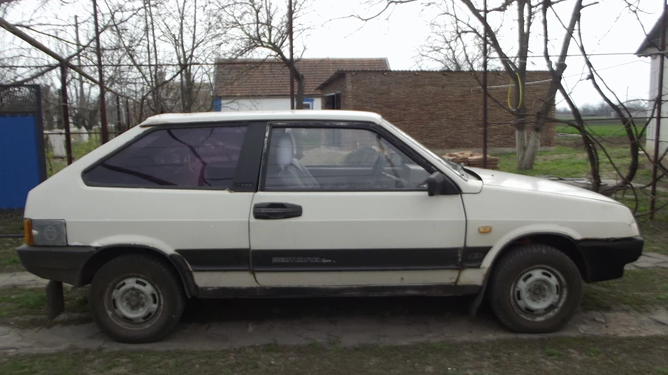 Lada 2108 Camel Trophy 2