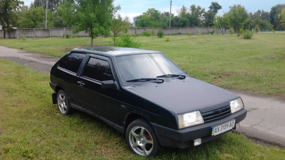 Lada 2108 Чорний 3