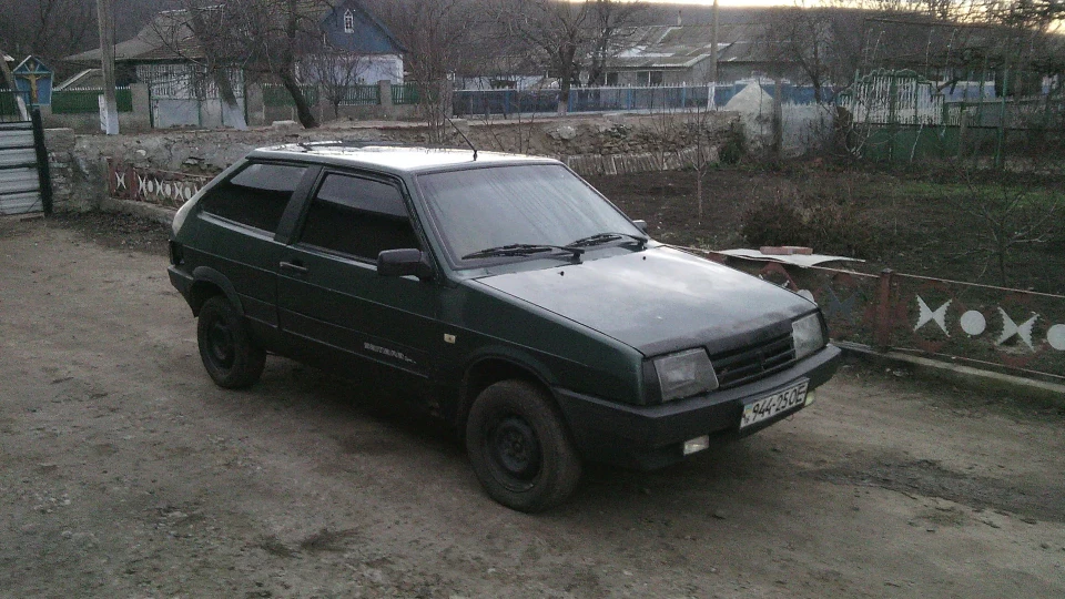 Lada 2108 Green Swallow 5