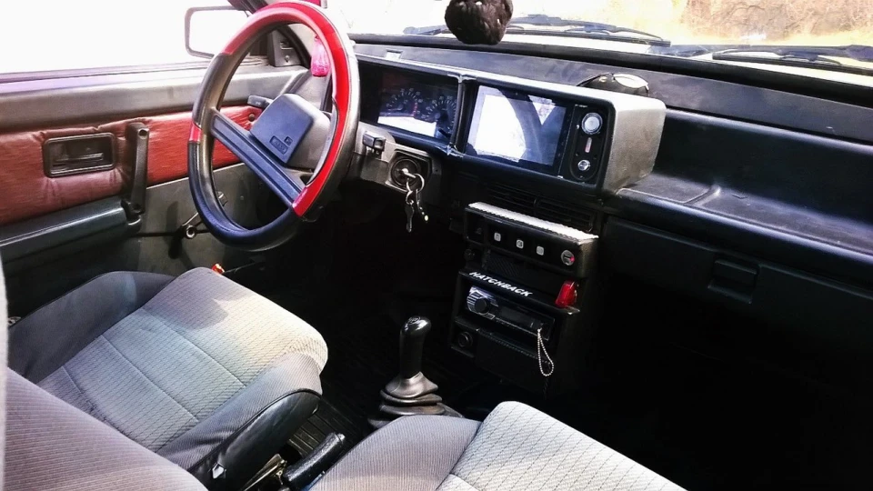Lada 2108 HatchBack 3