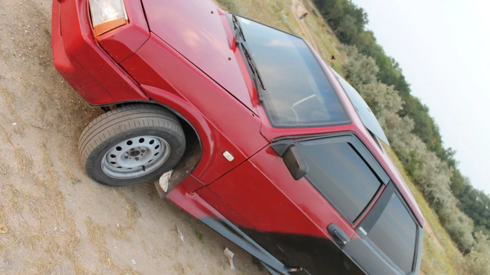 Lada 2108 Червоний глянецьЧорний мат