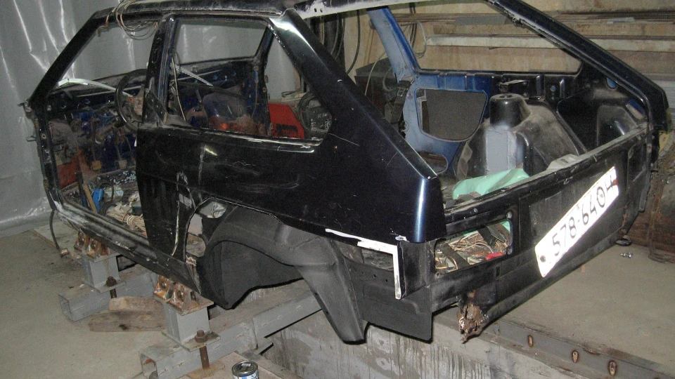 Lada 2108 поки не їздить))) 3