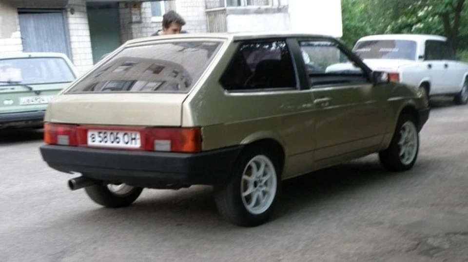 Lada 2108 Віддана нуль Вісім 4