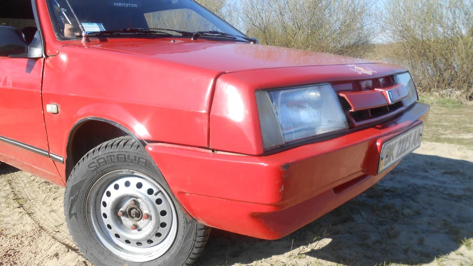 Lada 2108 Red Bull 5