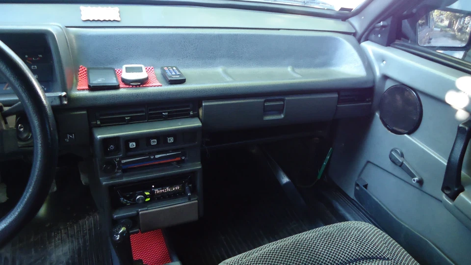 Lada 2108 Red 3