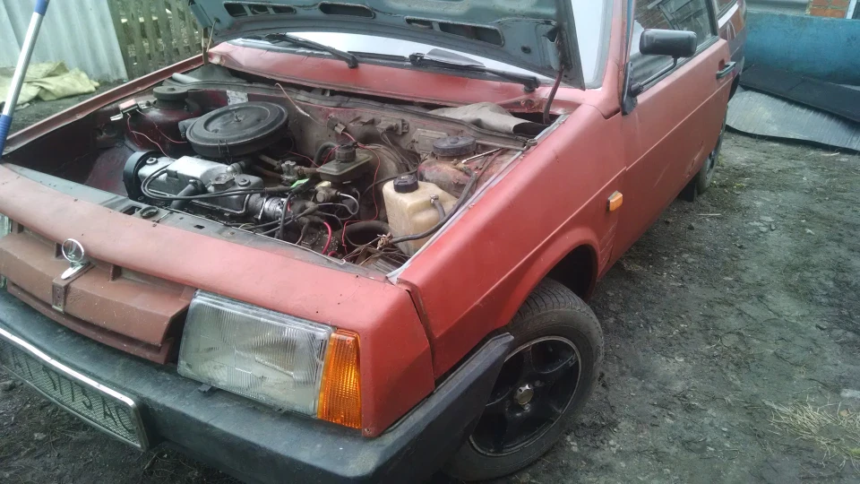 Lada 2108 Red