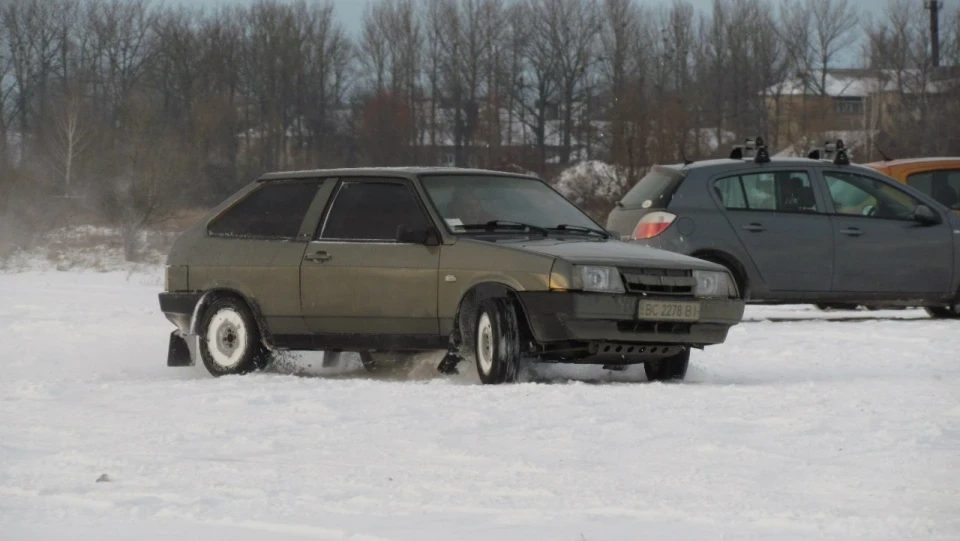 Lada 2108 Сірий восьмак 3