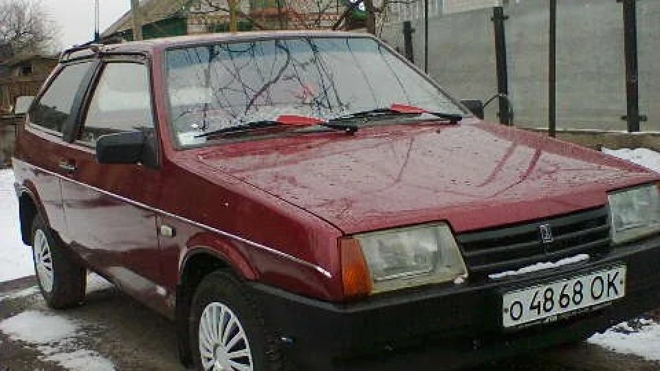 Lada 2108 вишневий металик 3