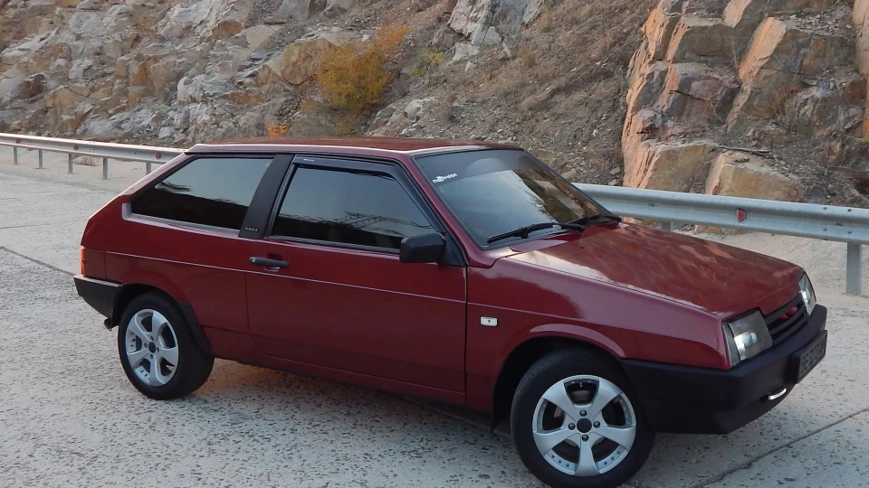 Lada 2108 Вишневий металік 4