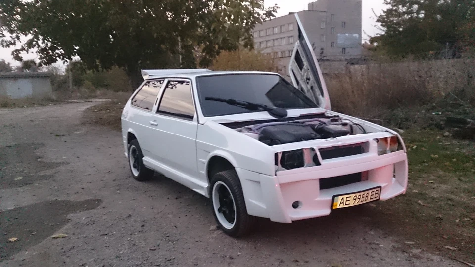 Lada 2108 White "8" series of LADA 4