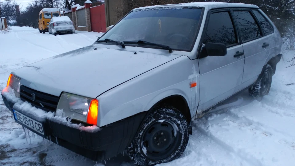 Lada 2109 4