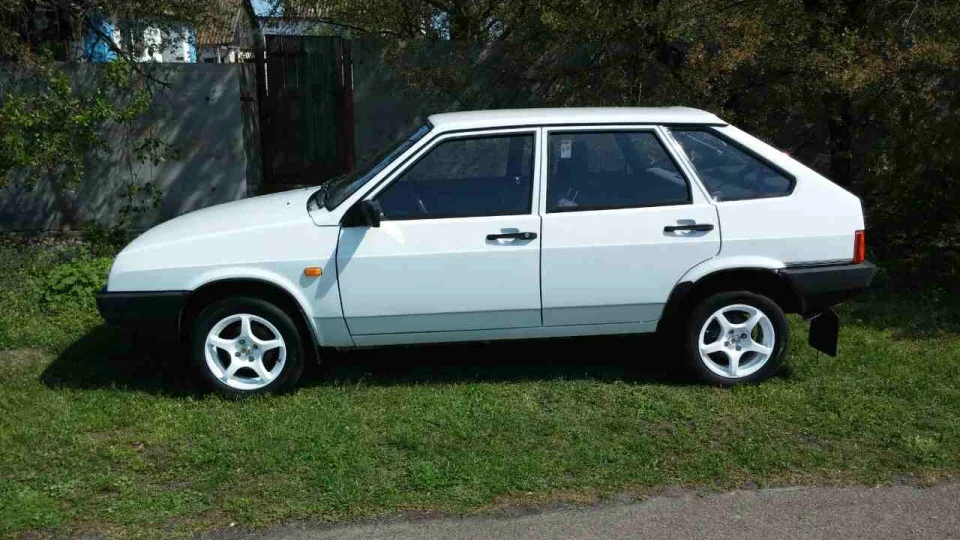 Lada 2109 2