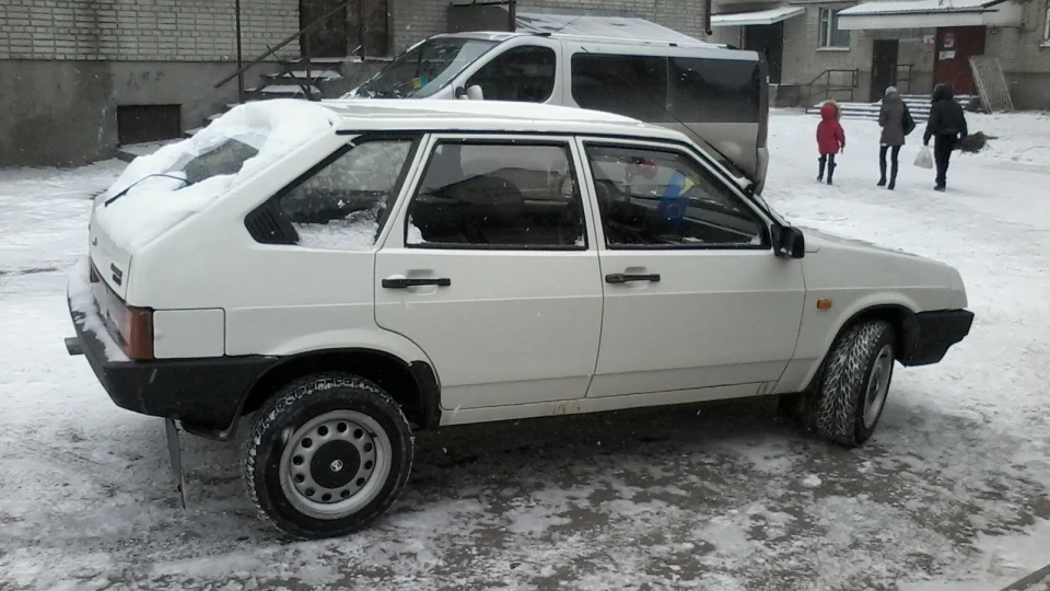 Lada 2109 4