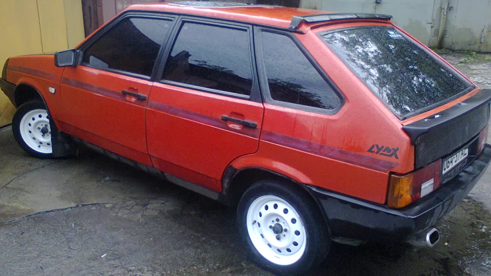 Lada 2109 90-х 5