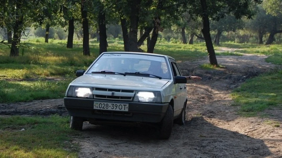 Lada 2109 Bass inside... 4