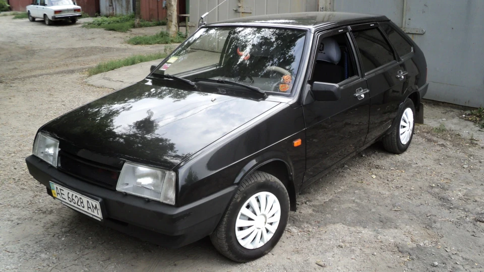 Lada 2109 Black 3