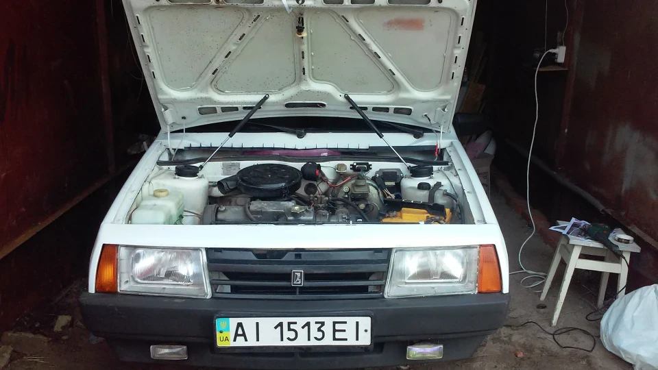 Lada 2109 Black&White