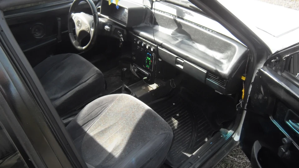 Lada 2109 Black&White 5