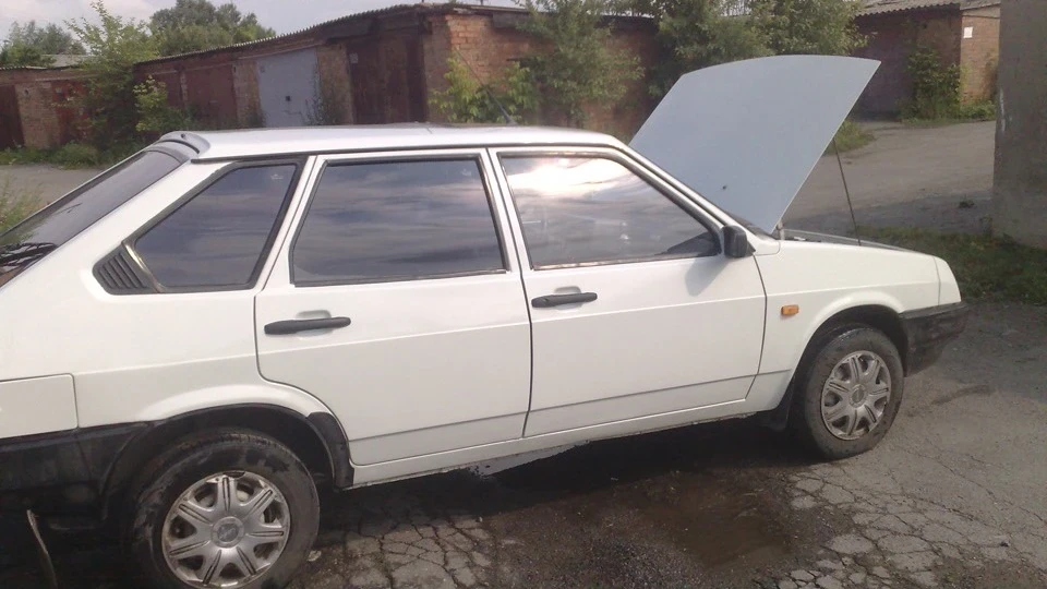 Lada 2109 блондинка Олена Hanseat 2