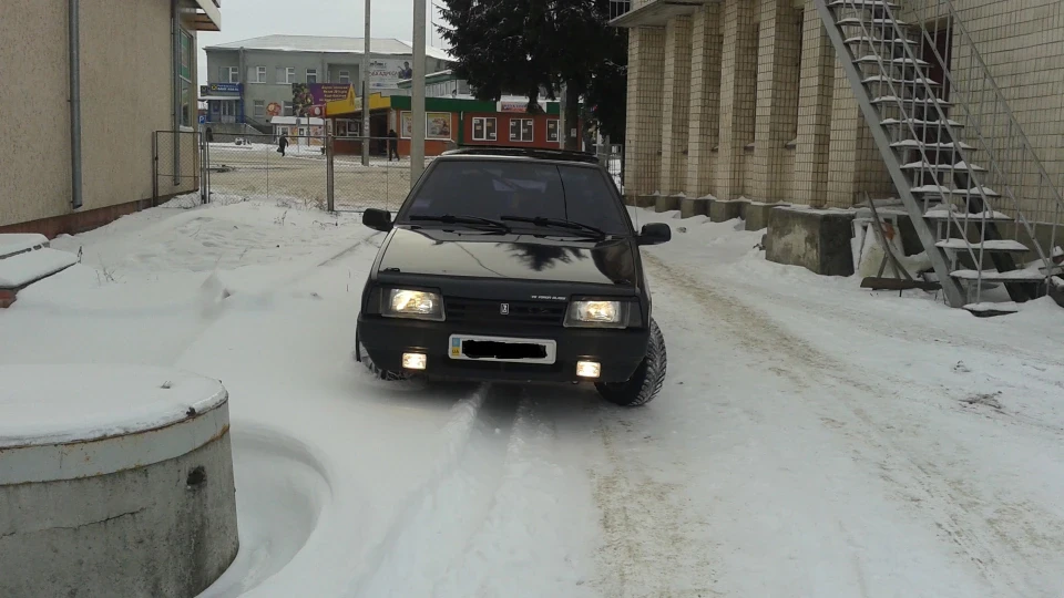 Lada 2109 Чорний дивятос 4
