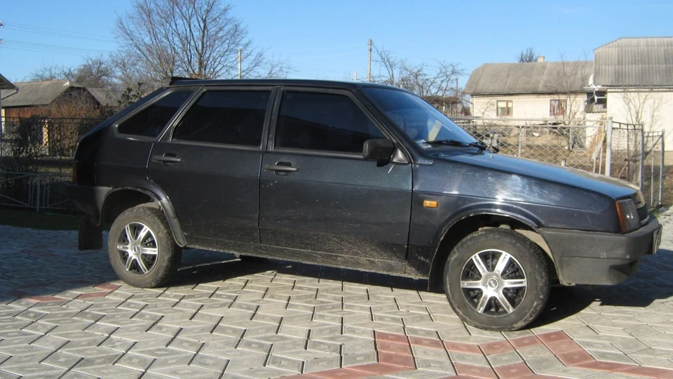 Lada 2109 Чорний Карб 4