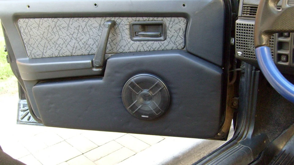Lada 2109 чорна машина 5