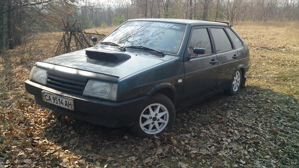 Lada 2109 dark green metallic 2