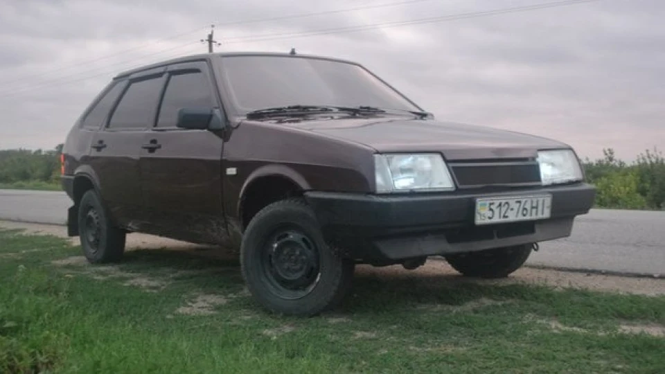 Lada 2109 Grenade 2