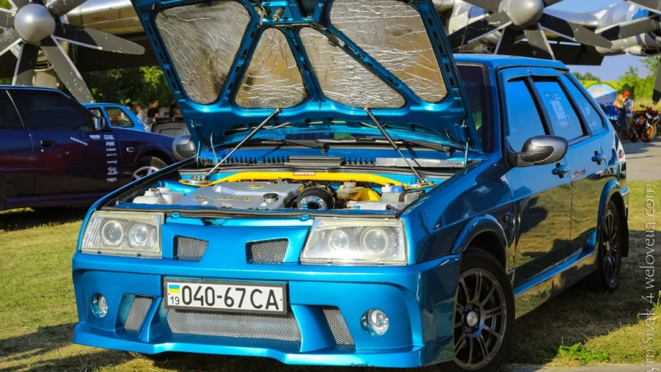 Lada 2109 GTI 6speed designer LEGO 3