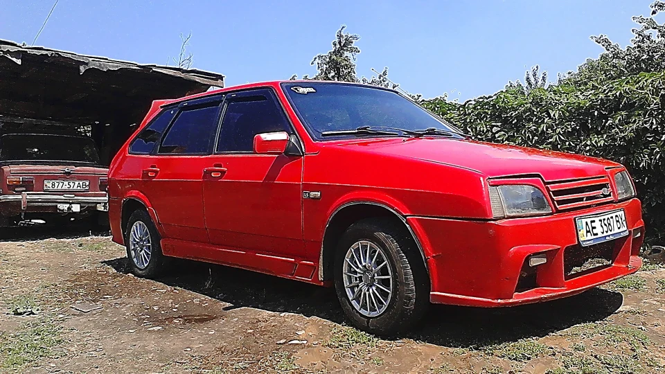 Lada 2109 Червона 3