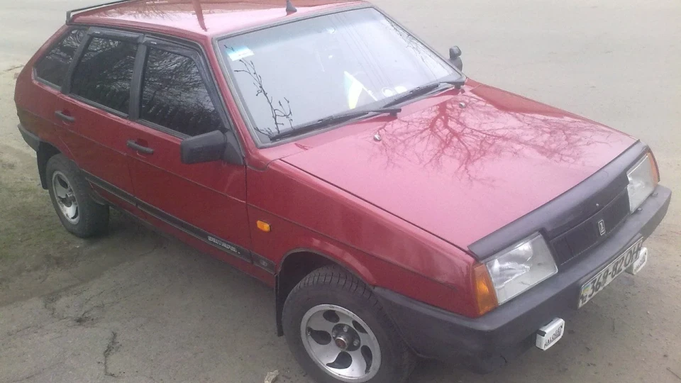 Lada 2109 красний 2