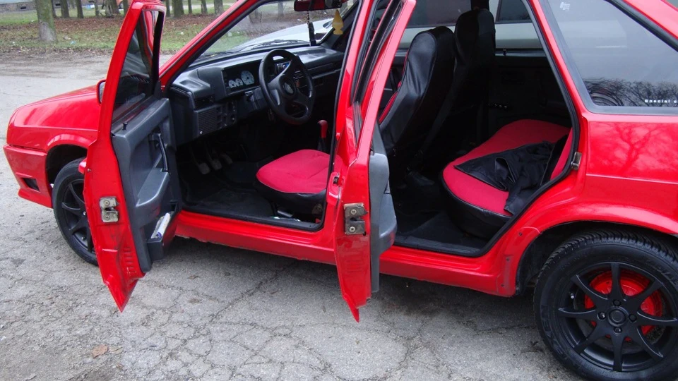 Lada 2109 Red Apocalipse 4