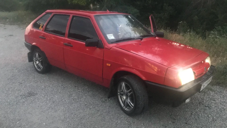 Lada 2109 RED09 3
