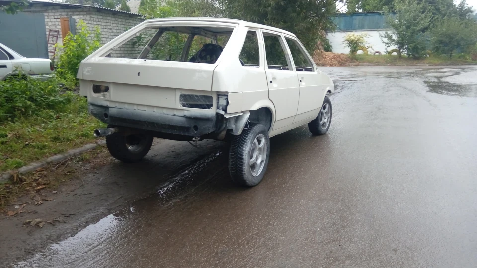 Lada 2109 Safari 3