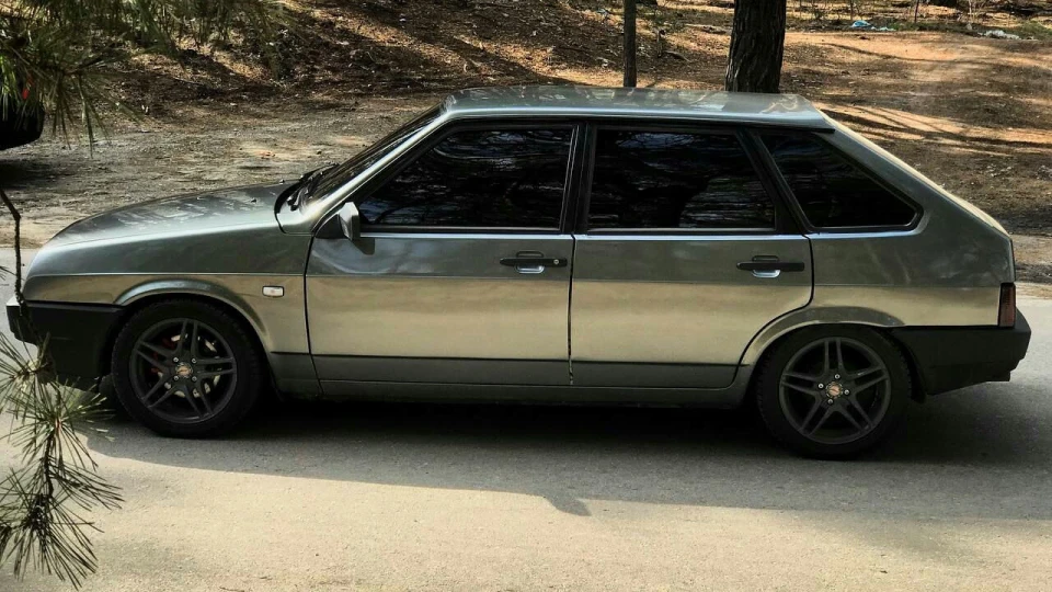 Lada 2109 Сірий металік 1.5 карб 2