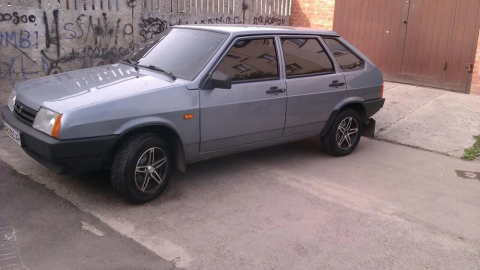 Лада 2109 Ваз 21093і 1.6 2