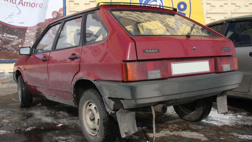 Lada 2109 Вишнева дев'ятка 4