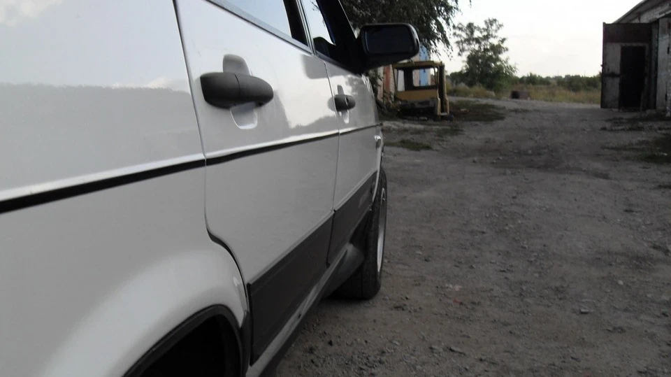 Lada 2109 White_bowL 2