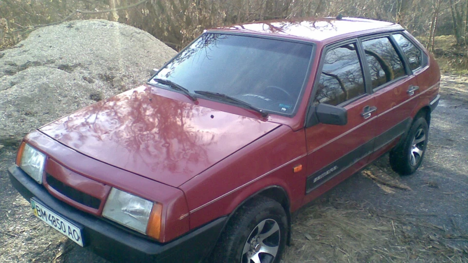 Lada 2109 Зубило червоне. 2