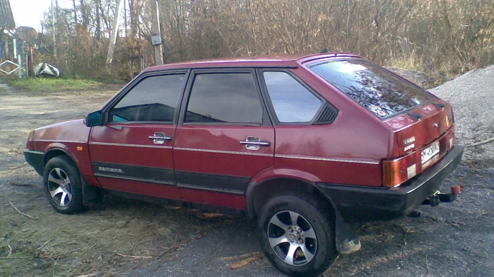 Lada 2109 Зубило червоне. 5