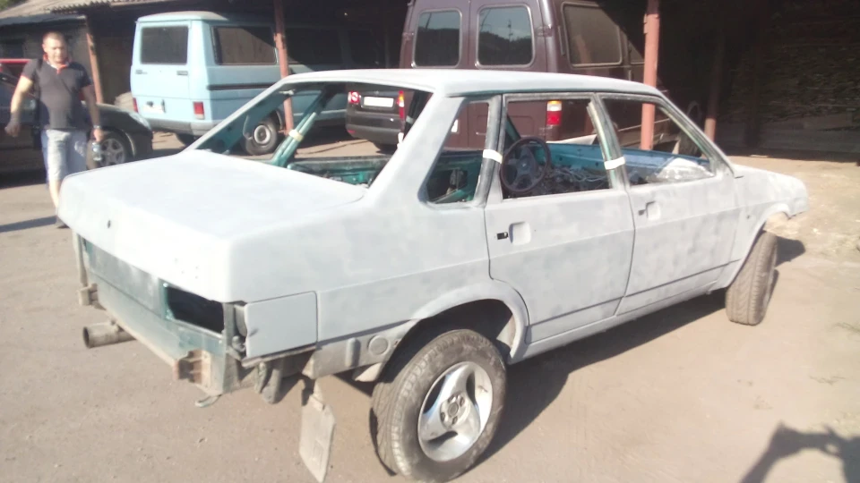 Lada 21099 5