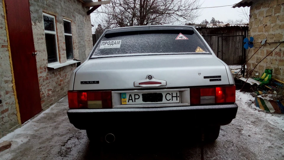 Lada 21099 4