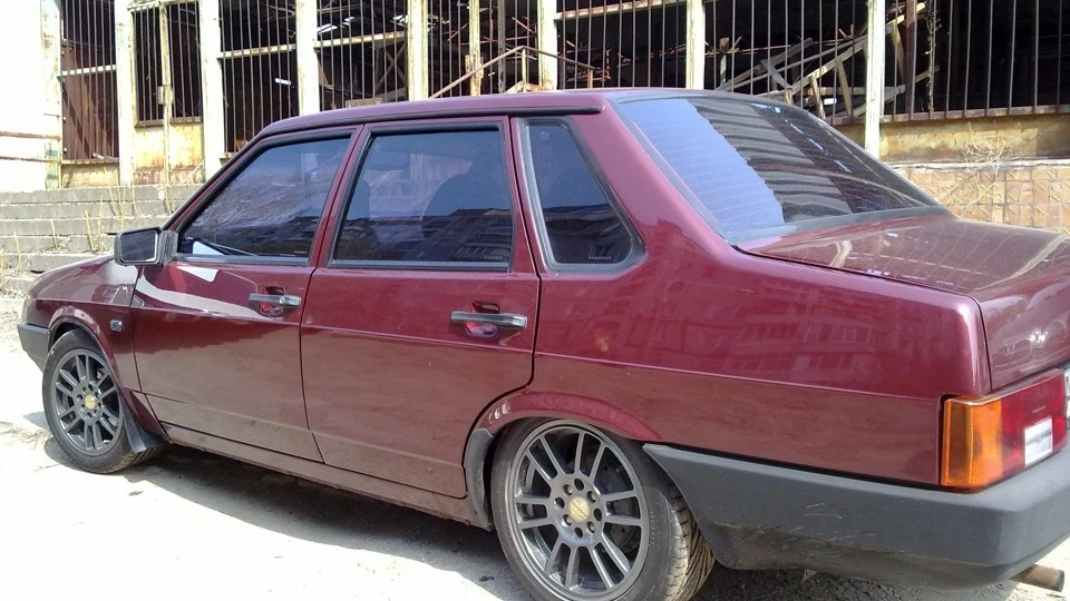 Lada 21099 5