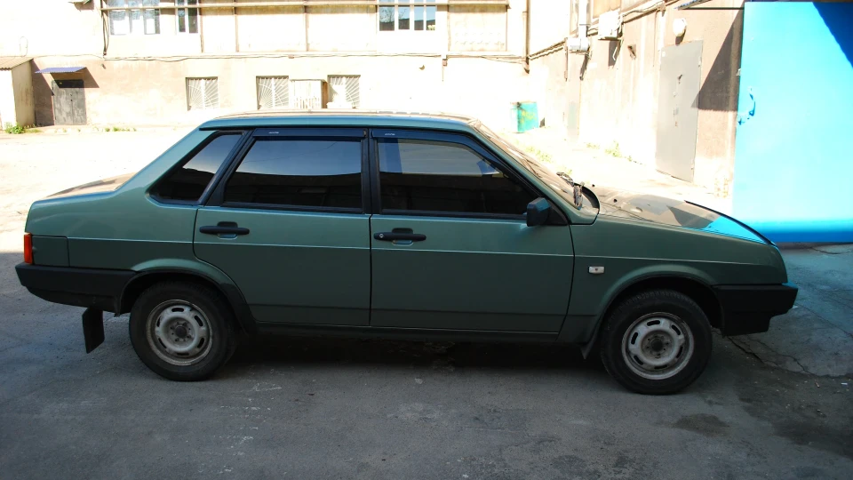 Lada 21099 2